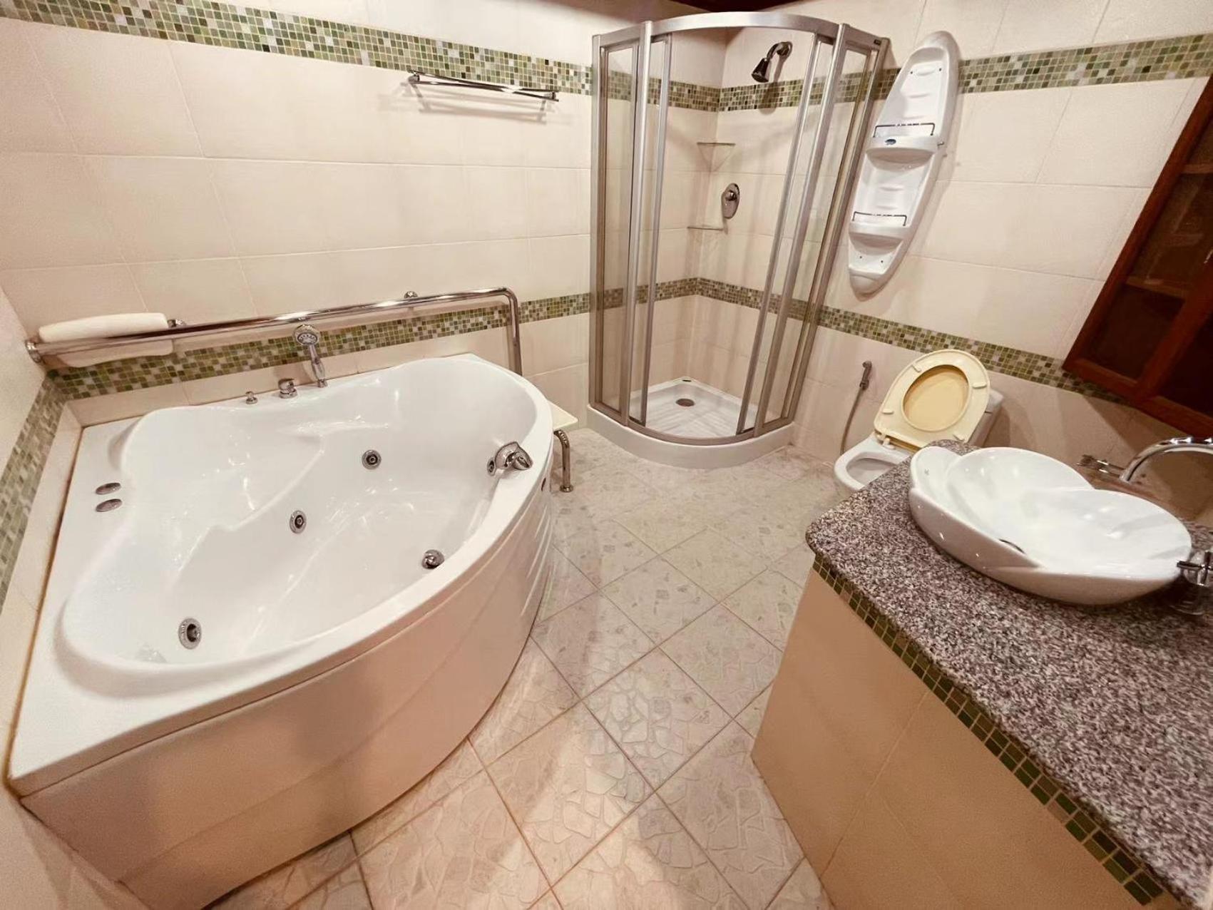 Phoenix Golf 10 Badroom Pool Villa Ban Huai Yai Exteriör bild